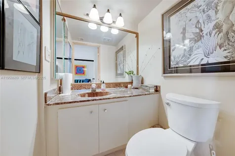 2802 N 46th Avenue Hollywood FL 33021