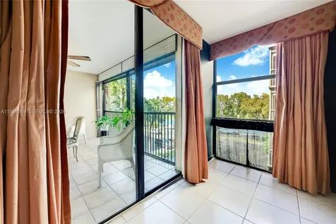 2802 N 46th Avenue Hollywood FL 33021