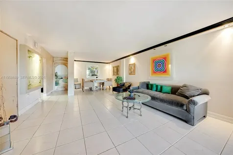 2802 N 46th Avenue Hollywood FL 33021