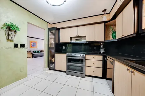 2802 N 46th Avenue Hollywood FL 33021