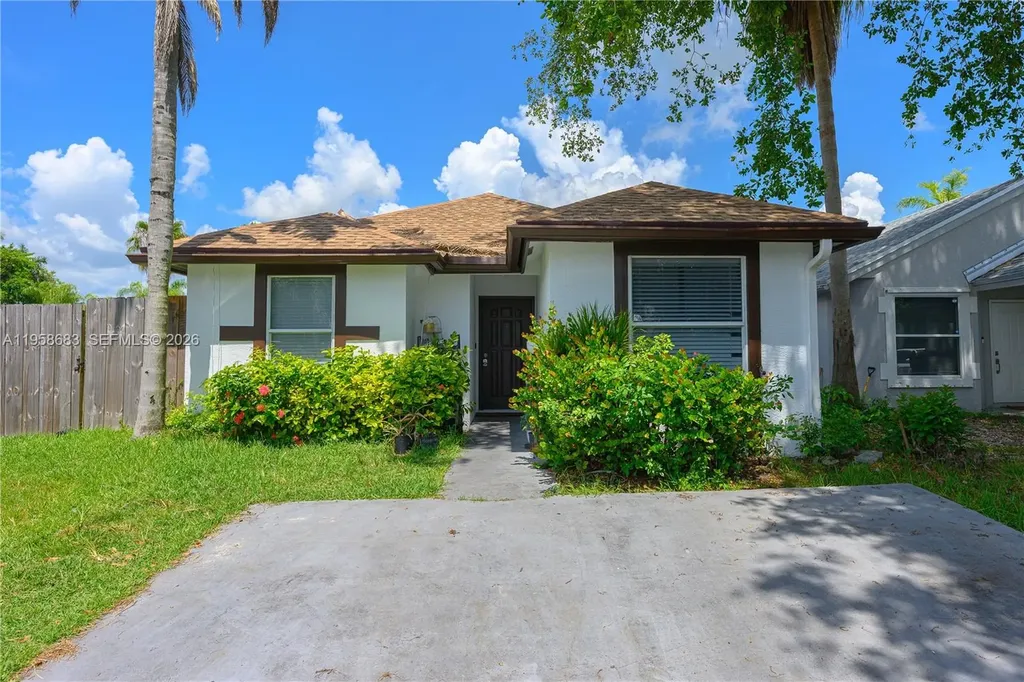 998 SW 8th Place Florida City FL 33034