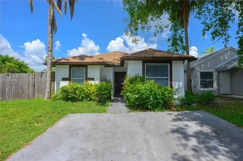 998 SW 8th Place Florida City FL 33034