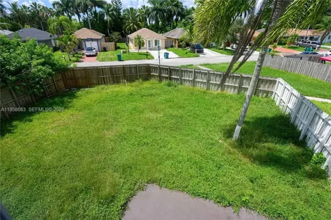 998 SW 8th Place Florida City FL 33034