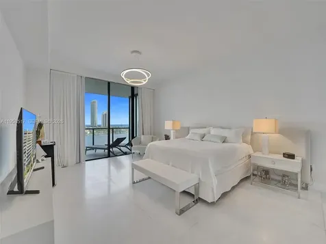 5500 Island Estates Drive Aventura FL 33160