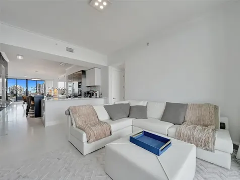 5500 Island Estates Drive Aventura FL 33160