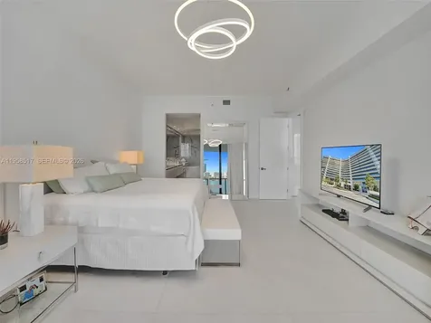 5500 Island Estates Drive Aventura FL 33160