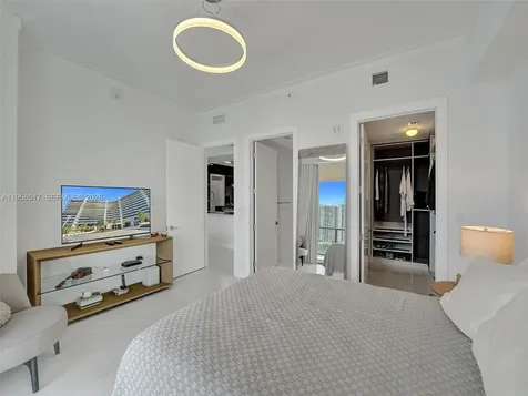 5500 Island Estates Drive Aventura FL 33160