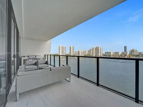 5500 Island Estates Drive Aventura FL 33160