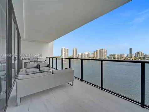 5500 Island Estates Drive Aventura FL 33160