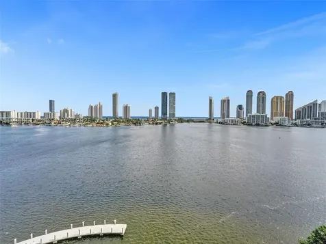 5500 Island Estates Drive Aventura FL 33160