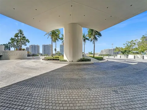 5500 Island Estates Drive Aventura FL 33160