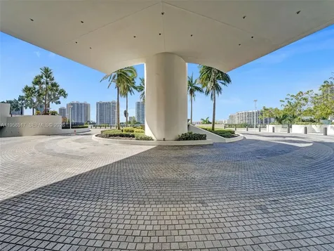 5500 Island Estates Drive Aventura FL 33160