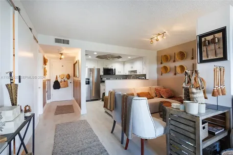 177 Ocean Lane Drive Key Biscayne FL 33149
