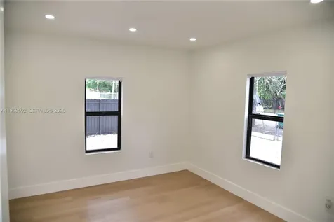 4417 NW 23rd Court Miami FL 33142