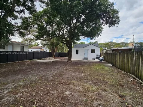 4417 NW 23rd Court Miami FL 33142