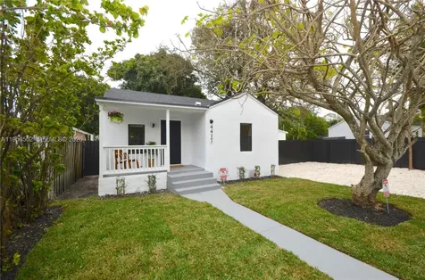 4417 NW 23rd Court Miami FL 33142