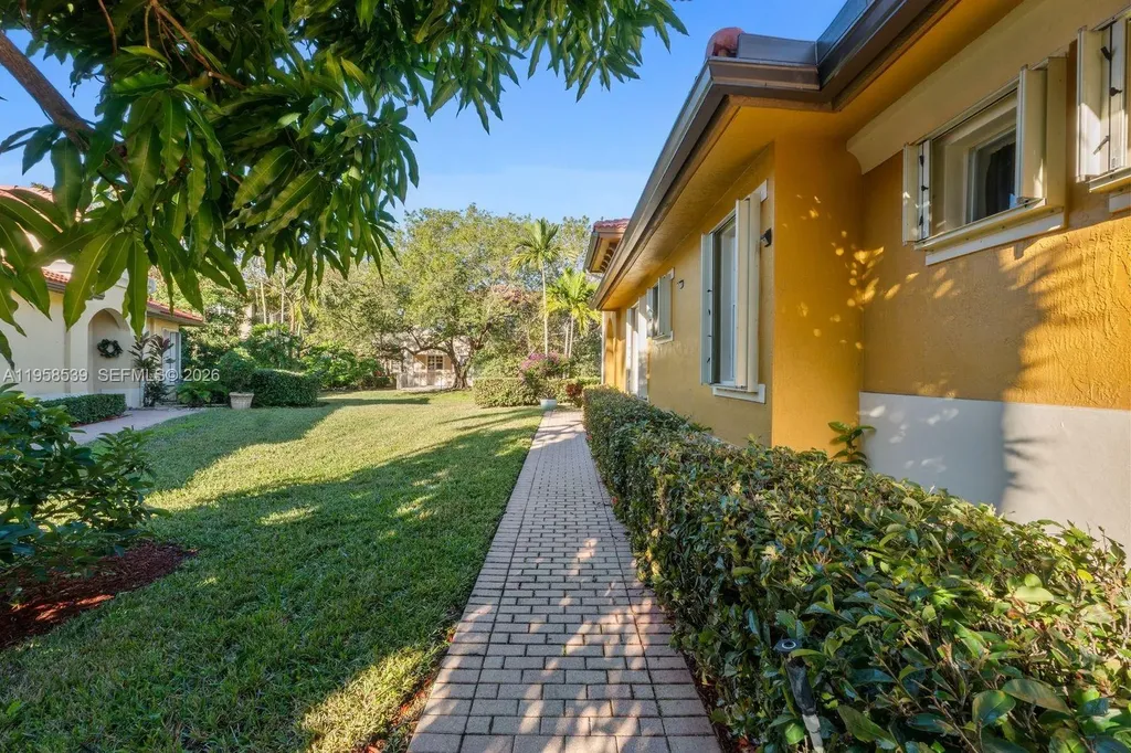 5750 NW 119th Terrace Coral Springs FL 33076