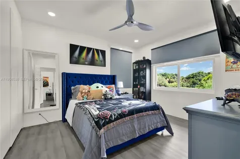 12301 NW 18th Street Plantation FL 33323