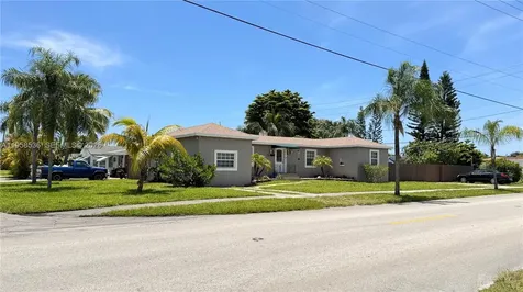 1825 N 24th Avenue Hollywood FL 33020