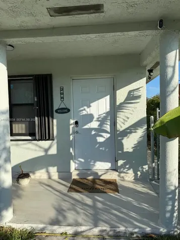 208 NW 7th Street Hallandale Beach FL 33009