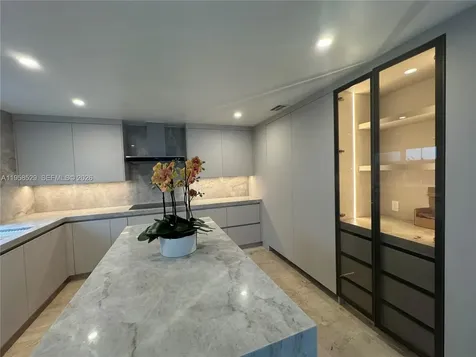 3185 Washington Street Miami FL 33133