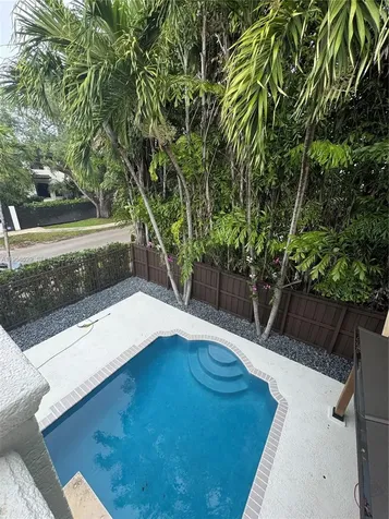 3185 Washington Street Miami FL 33133