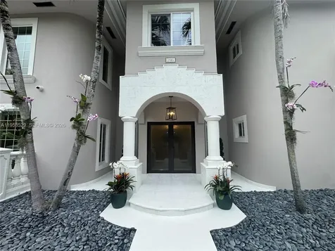3185 Washington Street Miami FL 33133
