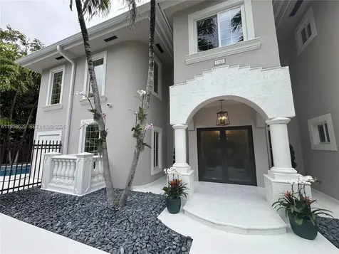 3185 Washington Street Miami FL 33133