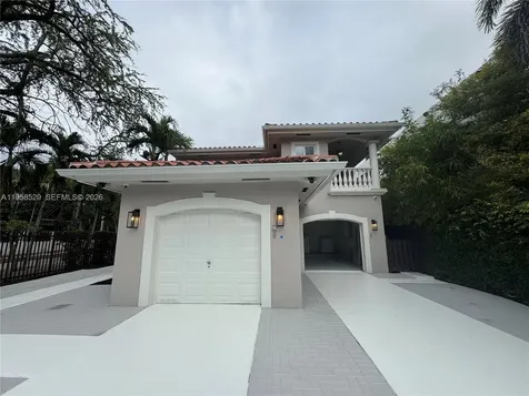 3185 Washington Street Miami FL 33133