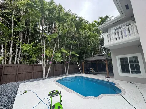 3185 Washington Street Miami FL 33133