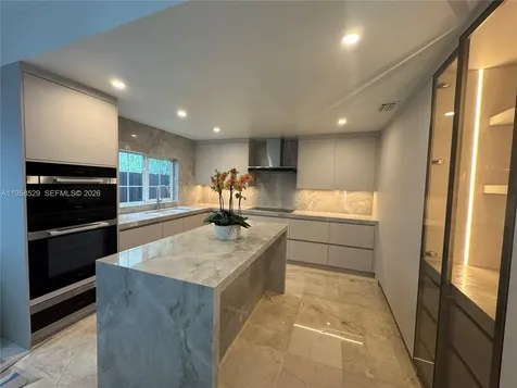 3185 Washington Street Miami FL 33133