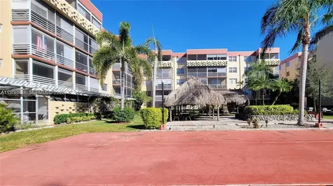 406 NW 68th Avenue Plantation FL 33317