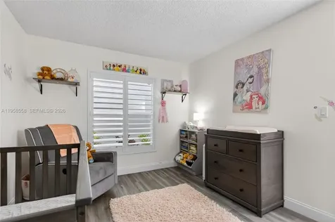 8864 NW 189th Terrace Hialeah FL 33018