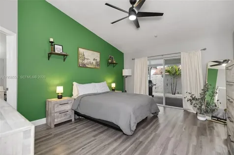8864 NW 189th Terrace Hialeah FL 33018