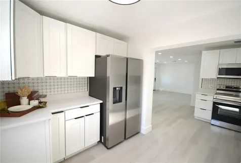 5660 NE 5th Avenue Oakland Park FL 33334