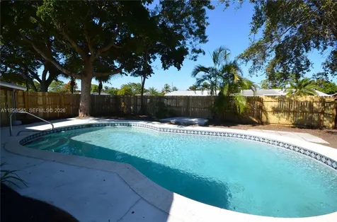 5660 NE 5th Avenue Oakland Park FL 33334