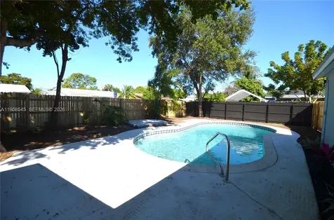 5660 NE 5th Avenue Oakland Park FL 33334