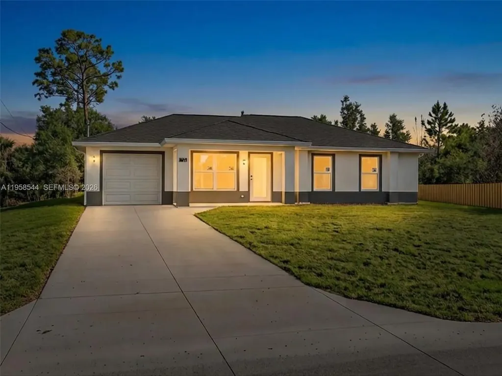 2401 E 11th Street Lehigh Acres FL 33936