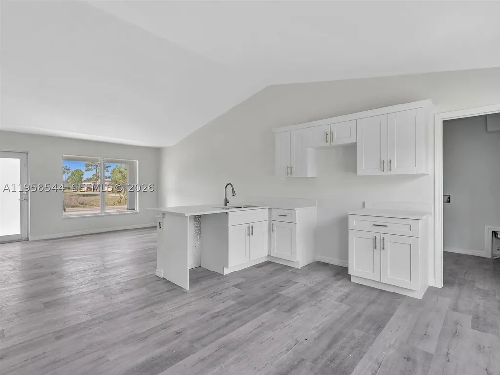 2401 E 11th Street Lehigh Acres FL 33936