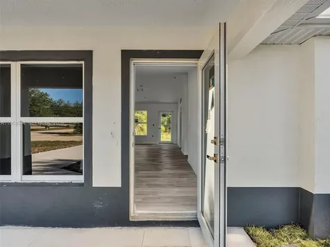 2401 E 11th Street Lehigh Acres FL 33936