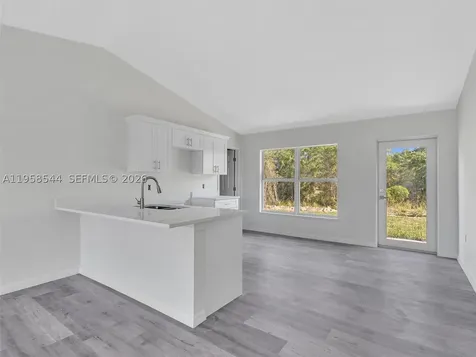 2401 E 11th Street Lehigh Acres FL 33936