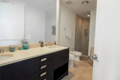 18201 Collins Avenue Sunny Isles Beach FL 33160