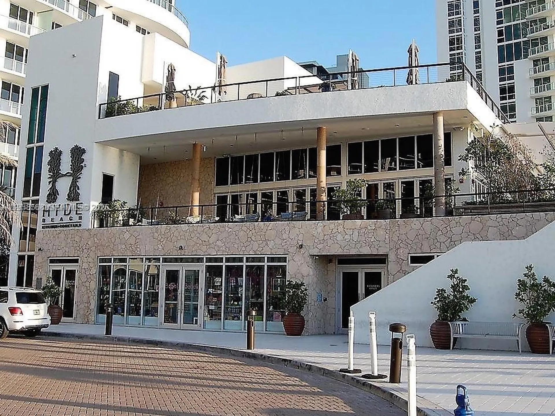 4111 S Ocean Drive Hollywood FL 33019