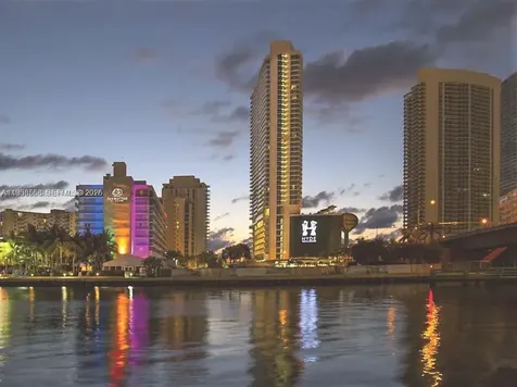 4111 S Ocean Drive Hollywood FL 33019