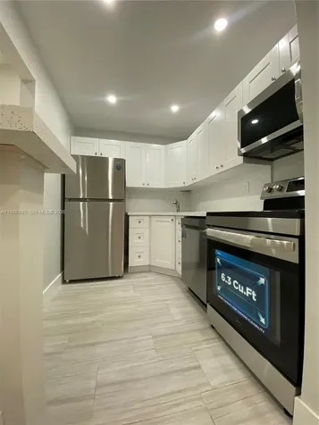 7175 NW 179th Street Hialeah FL 33015