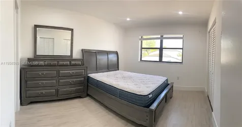 7175 NW 179th Street Hialeah FL 33015