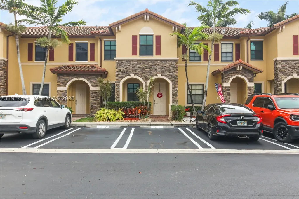 707 SE 32nd Terrace Homestead FL 33033