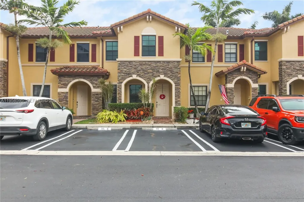 707 SE 32nd Terrace Homestead FL 33033