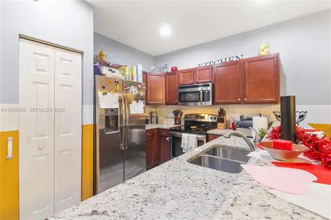 707 SE 32nd Terrace Homestead FL 33033
