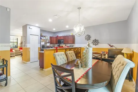 707 SE 32nd Terrace Homestead FL 33033